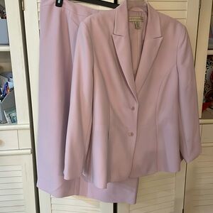 Women’s suit